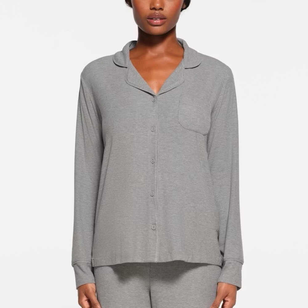 SKIMS Soft Lounge Rib  Button-Up Pajama Top Heather Grey Medium